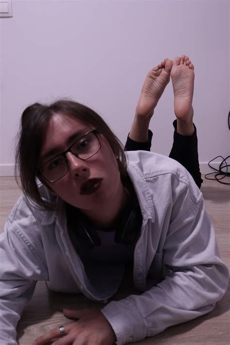 femboy feet lick|Femboy Feet Licking Porn Videos: Gay XXX 2024